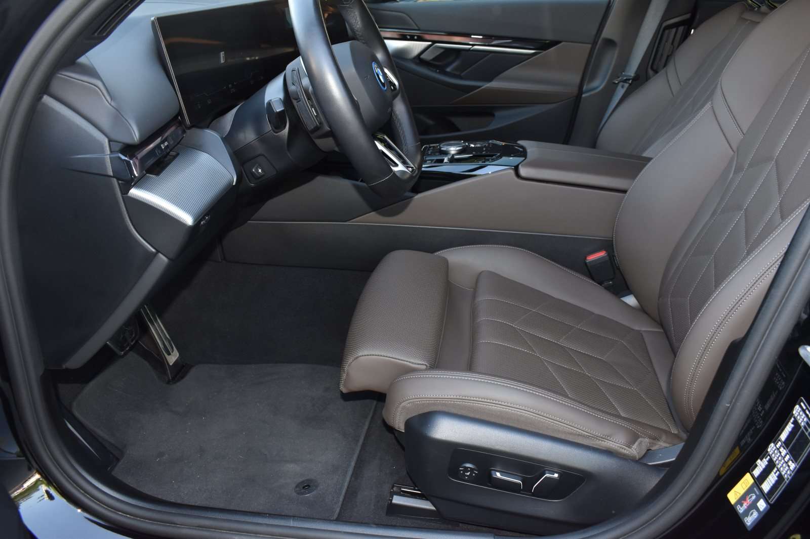 Fahrzeugbild eines BMW i5