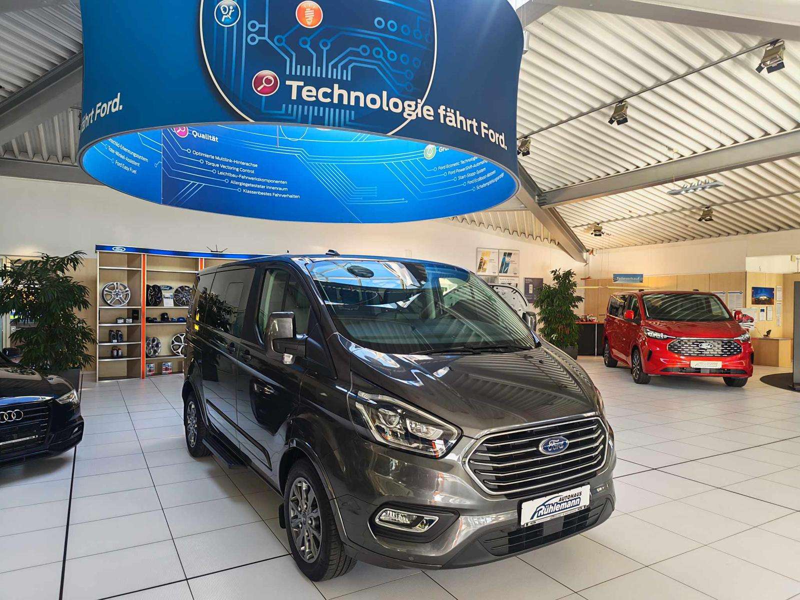 Fahrzeugbild eines Ford Tourneo Custom