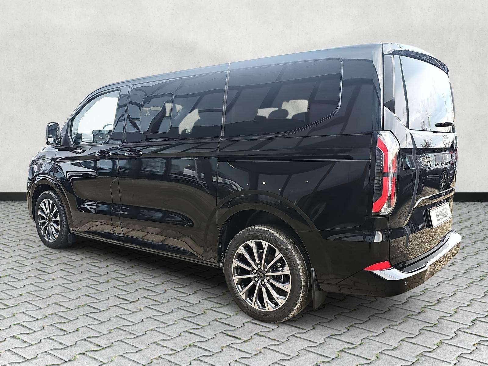 Fahrzeugbild eines Ford Tourneo Custom
