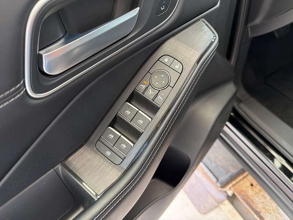 Fahrzeugbild eines Nissan X-TRAIL