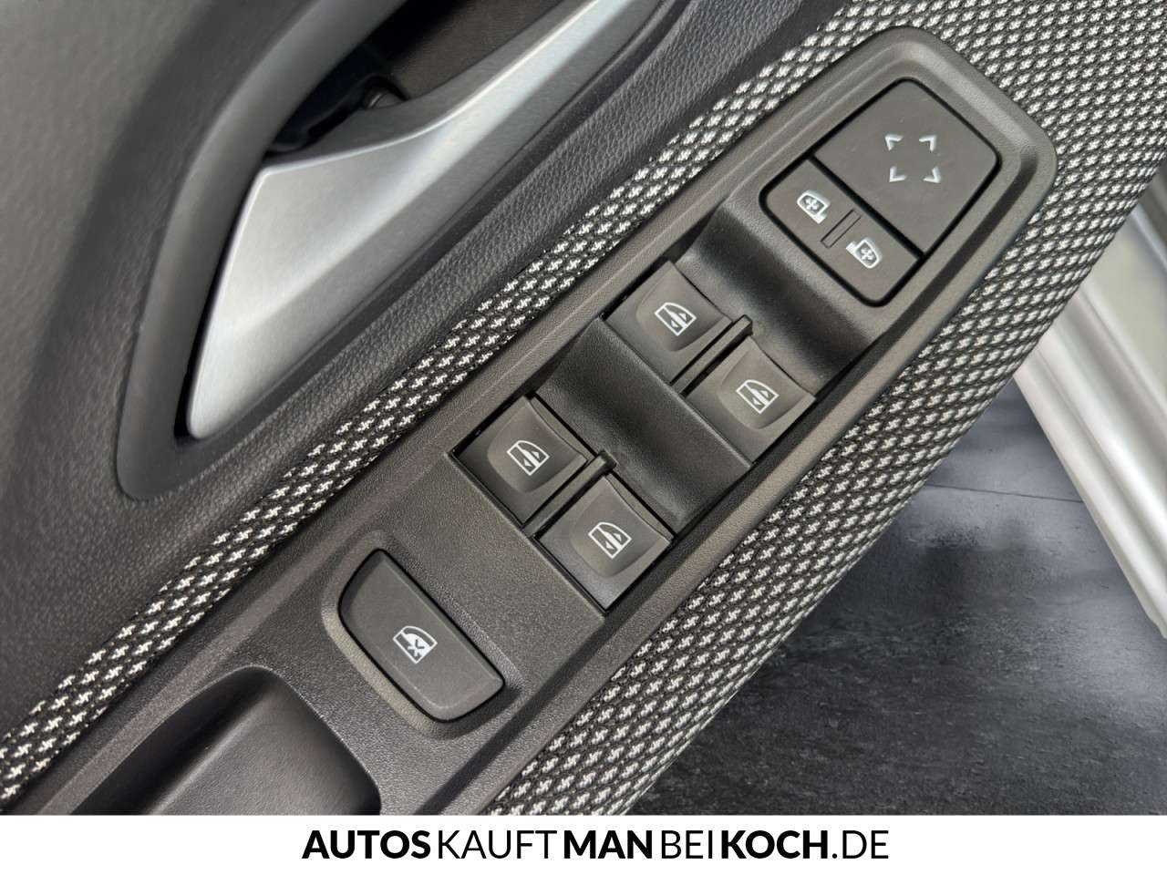 Fahrzeugbild eines Dacia Sandero