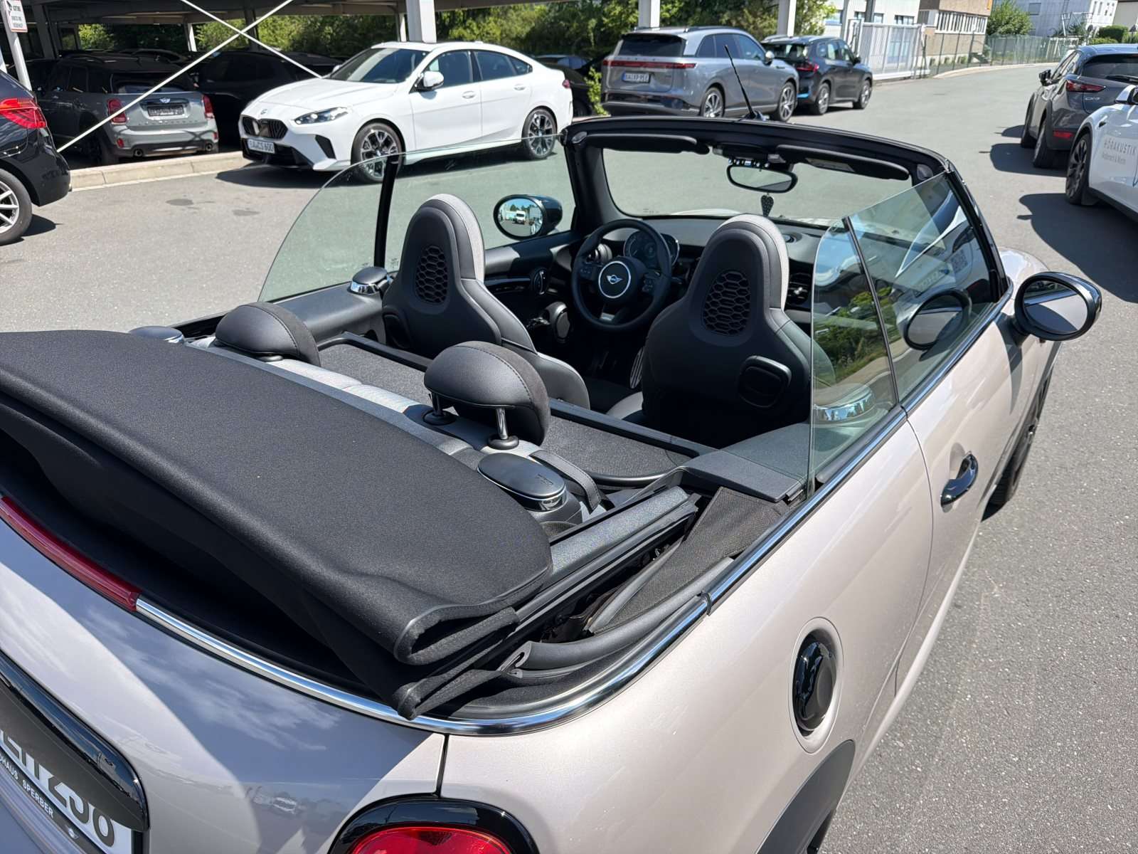Fahrzeugbild eines MINI COOPER