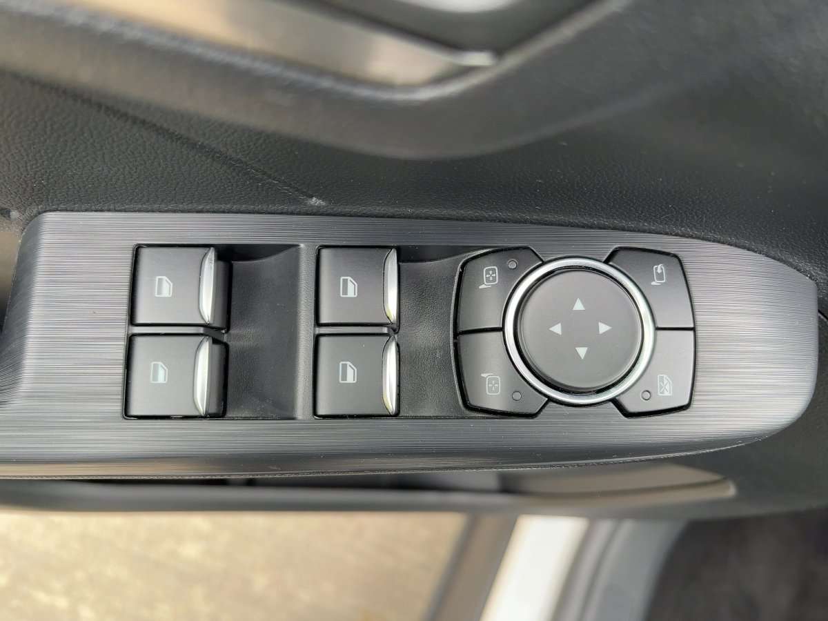 Fahrzeugbild eines Ford Kuga