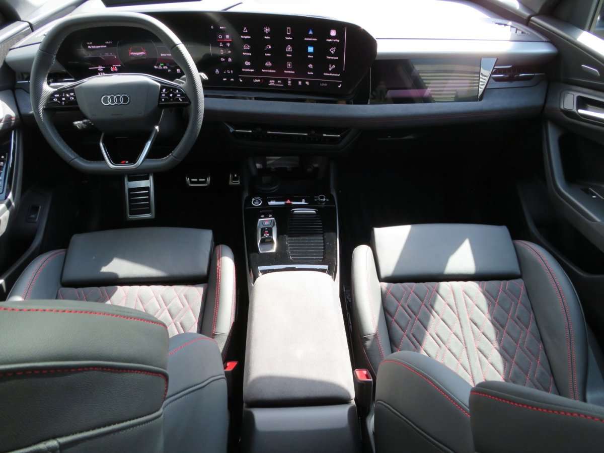Fahrzeugbild eines Audi Q6 e-tron