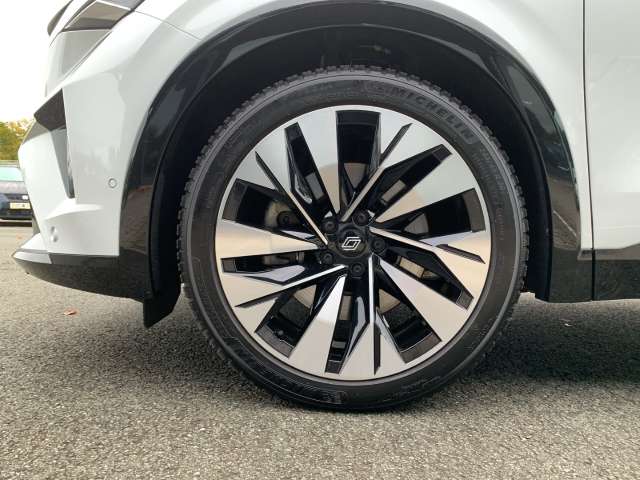 Fahrzeugbild eines Renault Rafale