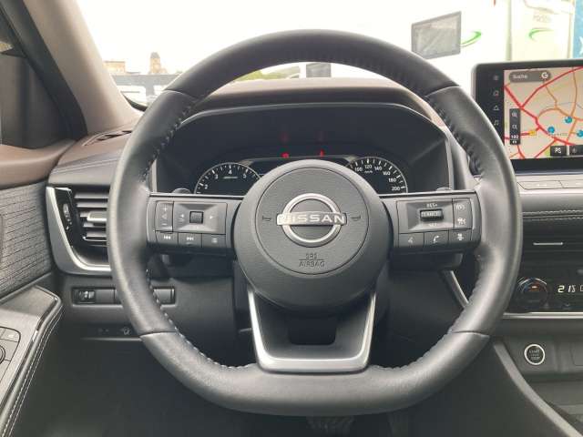 Fahrzeugbild eines Nissan X-TRAIL