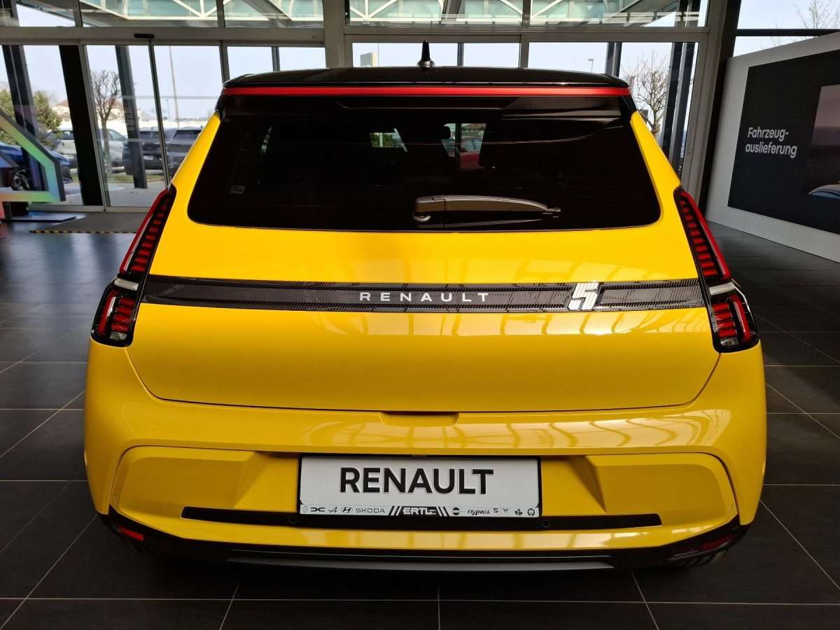 Fahrzeugbild eines Renault 5 E-TECH