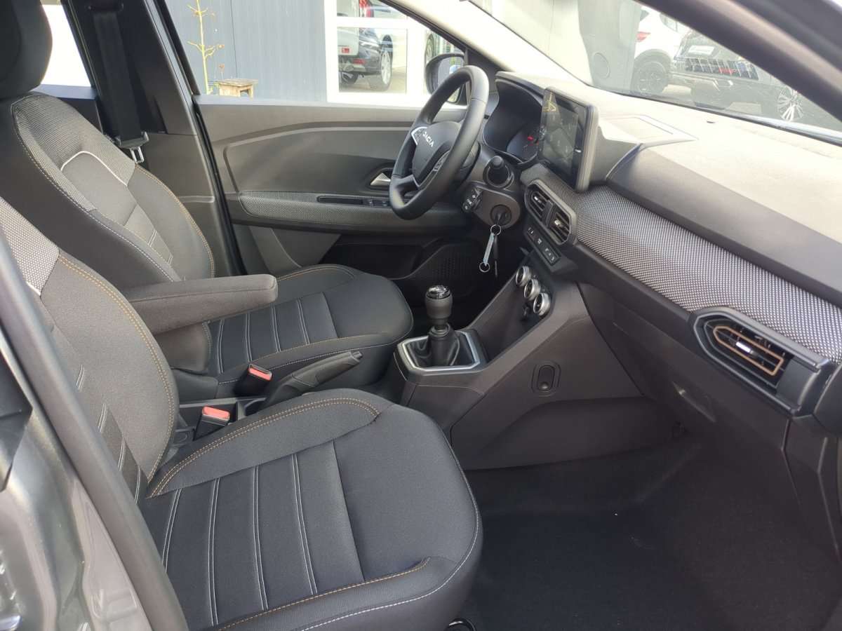 Fahrzeugbild eines Dacia Sandero