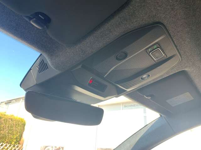 Fahrzeugbild eines Renault Scenic E-TECH
