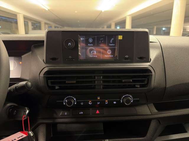 Fahrzeugbild eines Opel Vivaro