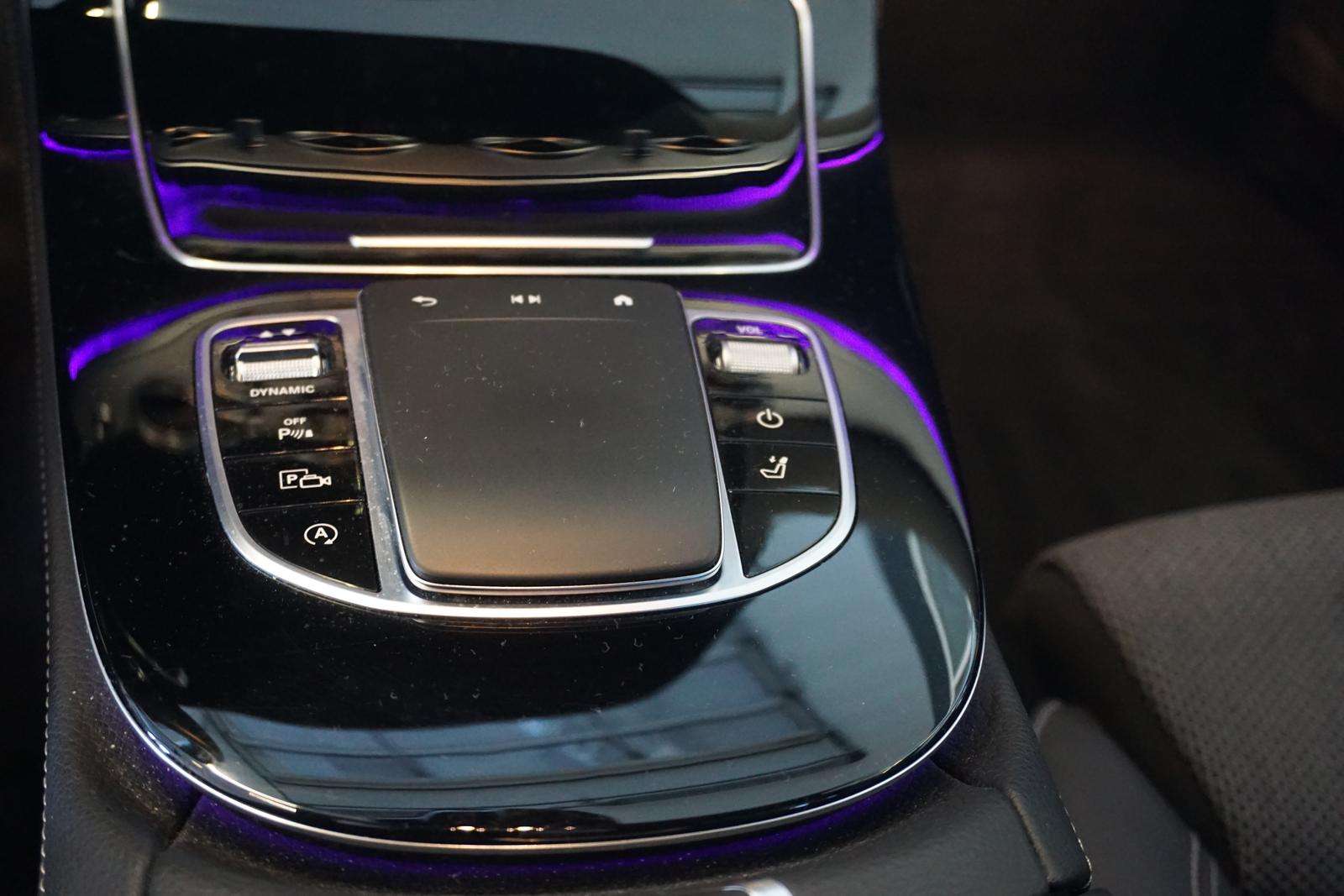 Fahrzeugbild eines Mercedes-Benz E-Klasse