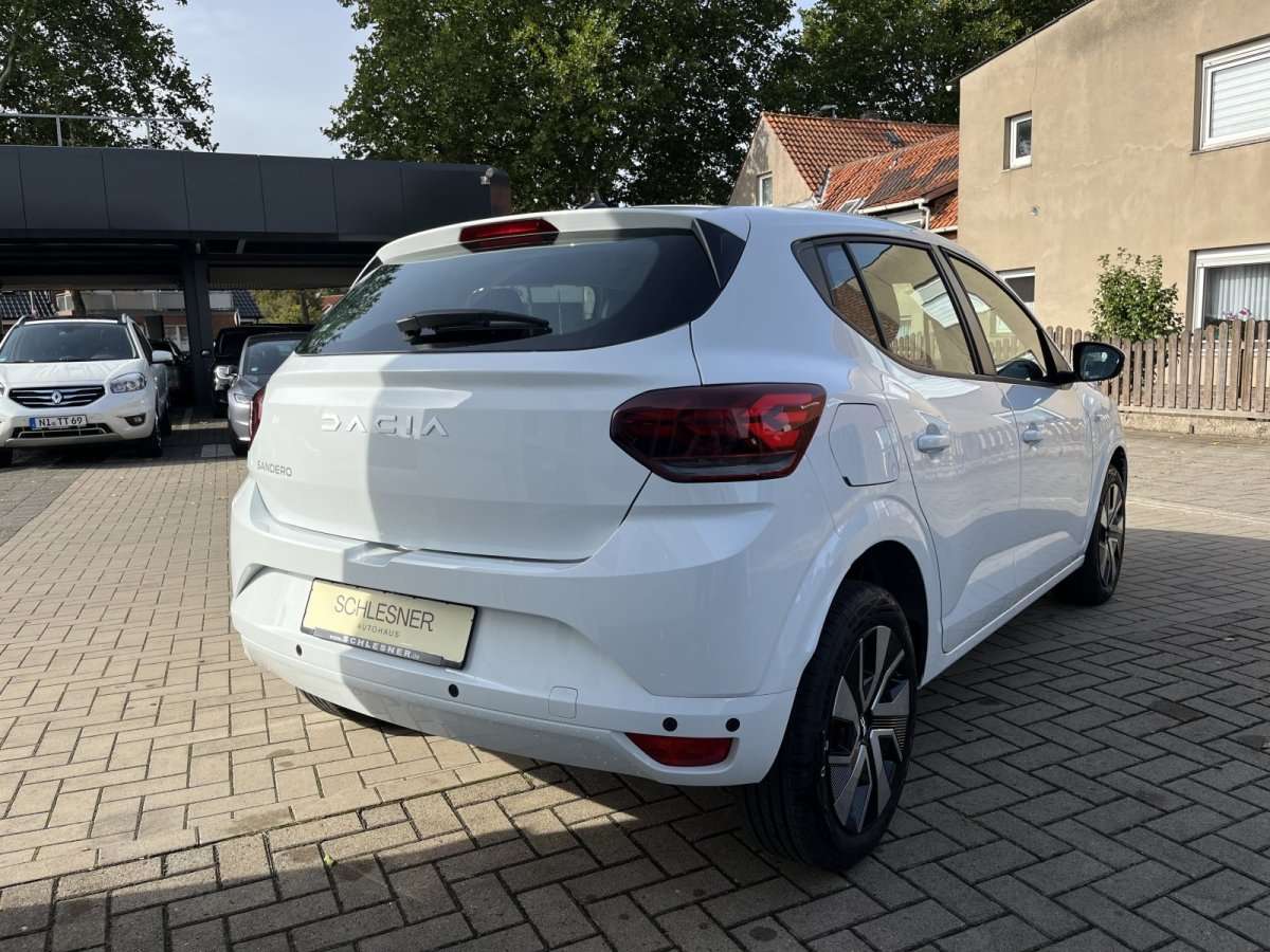 Fahrzeugbild eines Dacia Sandero