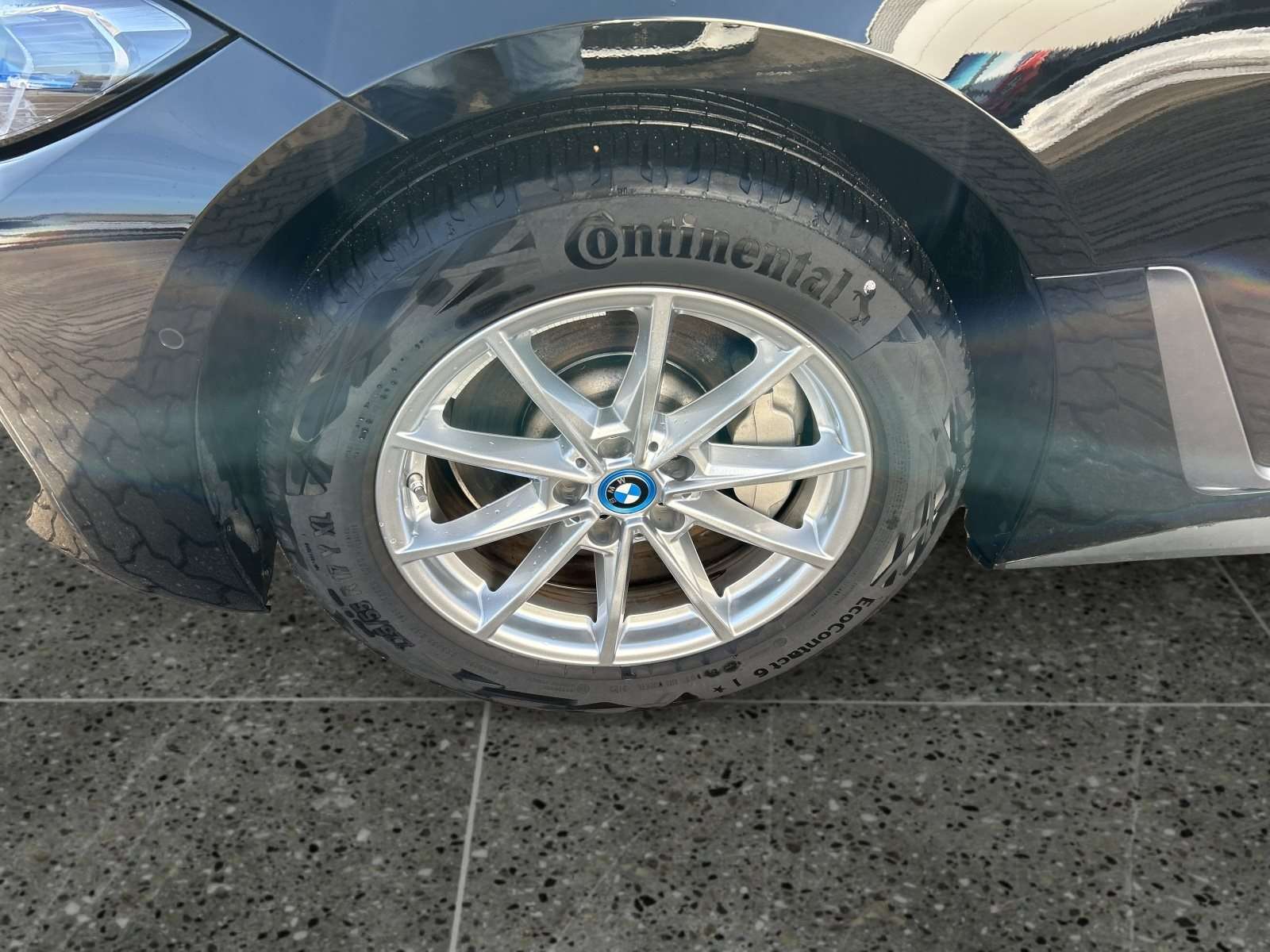 Fahrzeugbild eines BMW i4