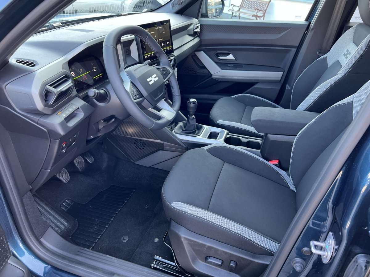 Fahrzeugbild eines Dacia Bigster