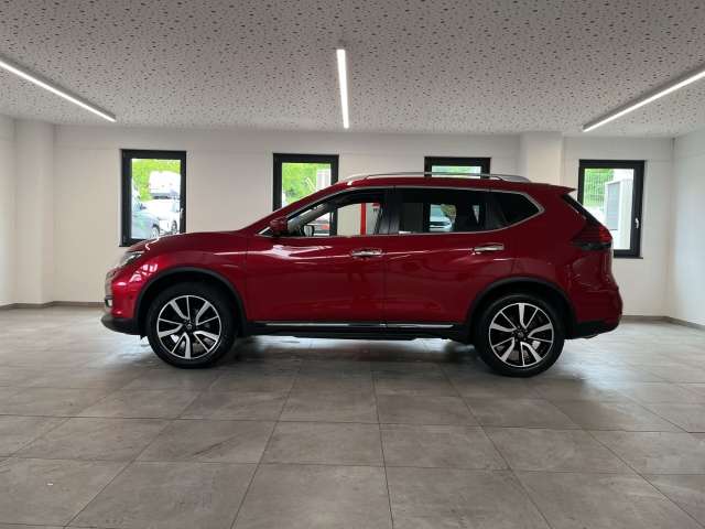 Fahrzeugbild eines Nissan X-TRAIL