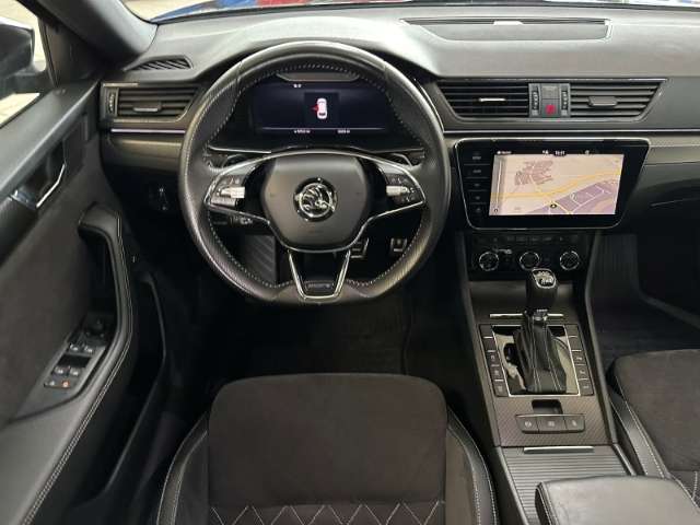 Fahrzeugbild eines Skoda Superb