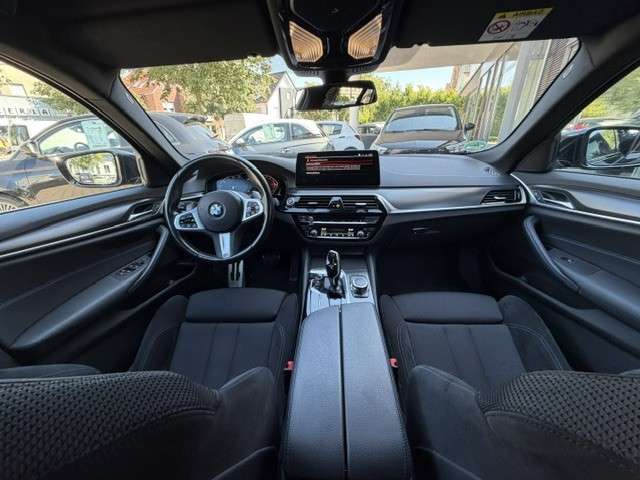 Fahrzeugbild eines BMW 5er-Reihe