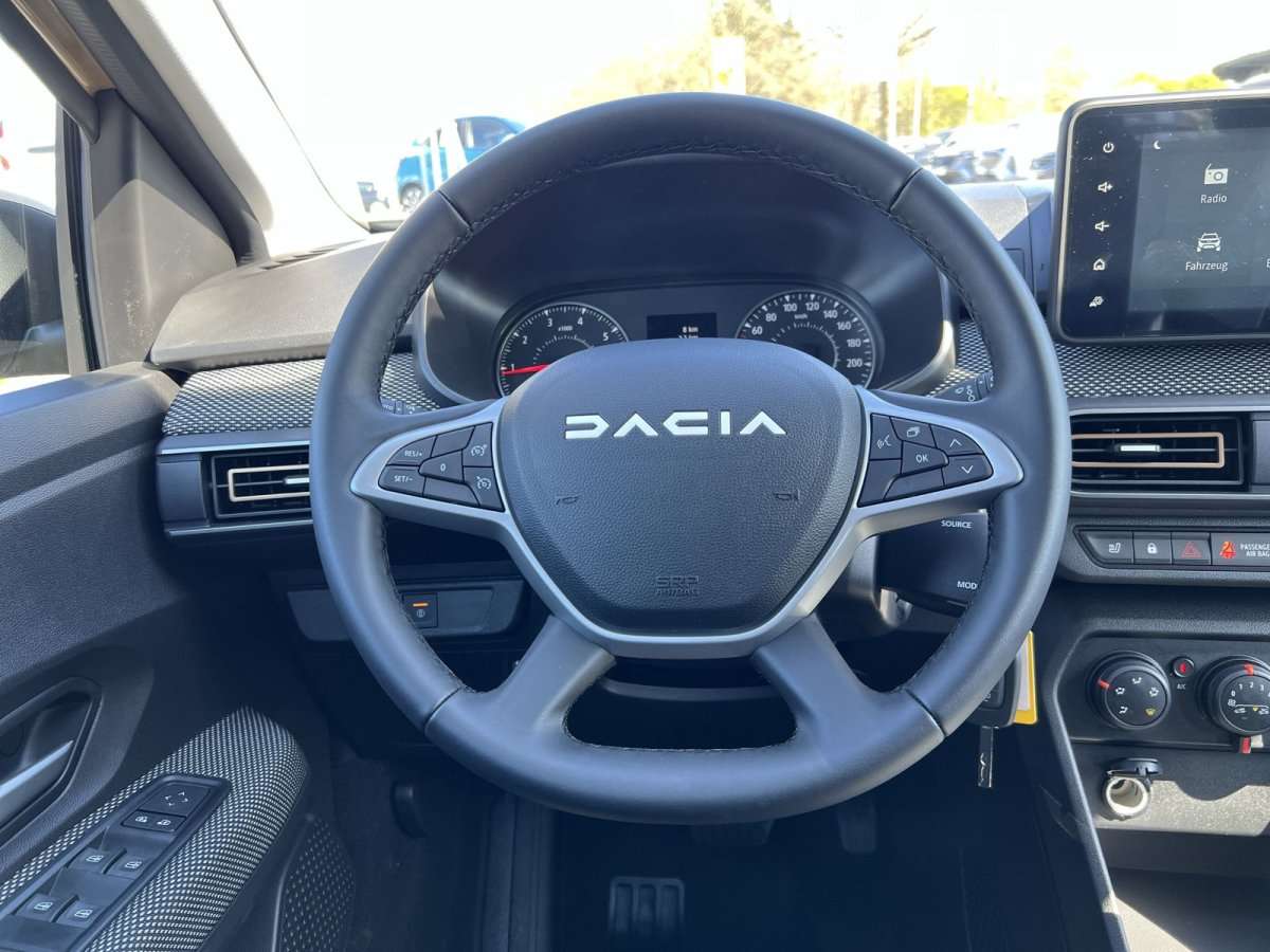 Fahrzeugbild eines Dacia Sandero