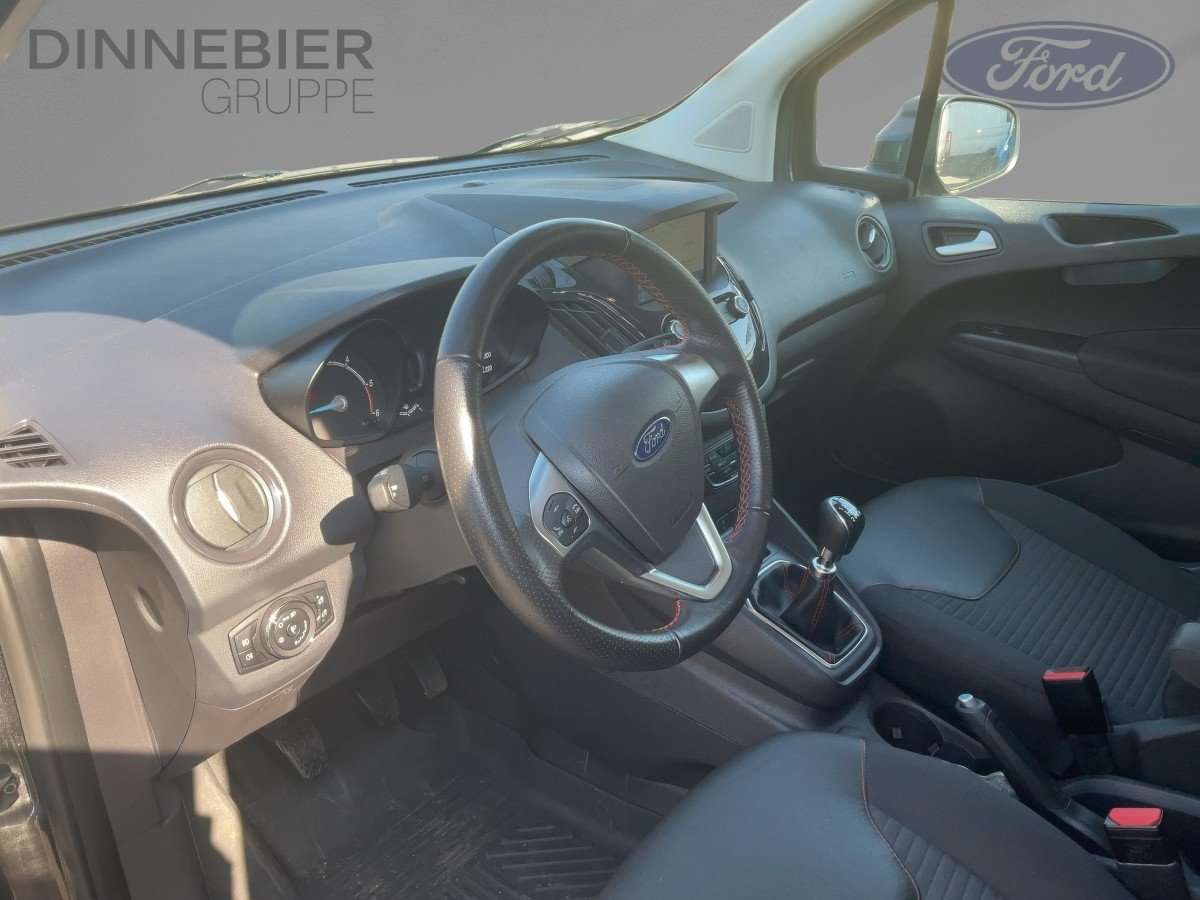 Fahrzeugbild eines Ford Transit Courier