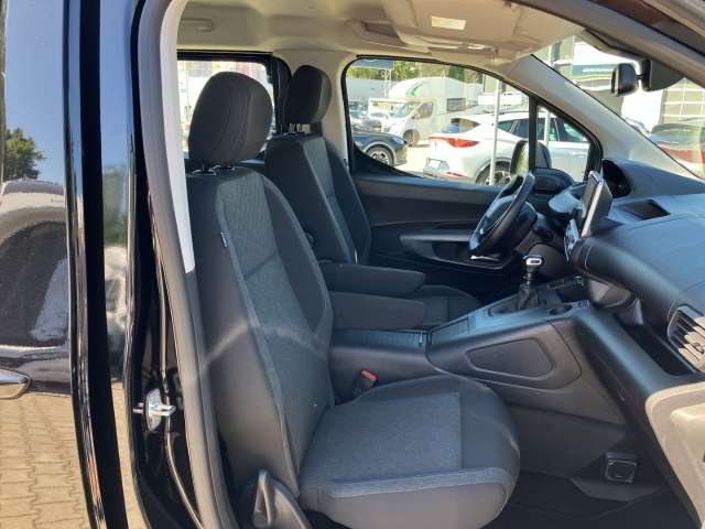 Fahrzeugbild eines Peugeot Rifter