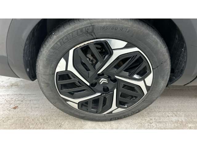 Fahrzeugbild eines Citroën C4 X