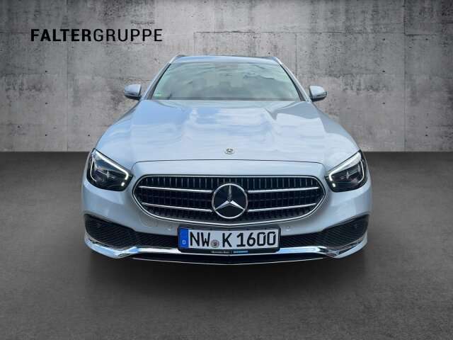 Fahrzeugbild eines Mercedes-Benz E-Klasse