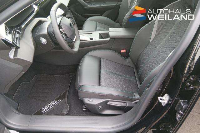 Fahrzeugbild eines Peugeot 408