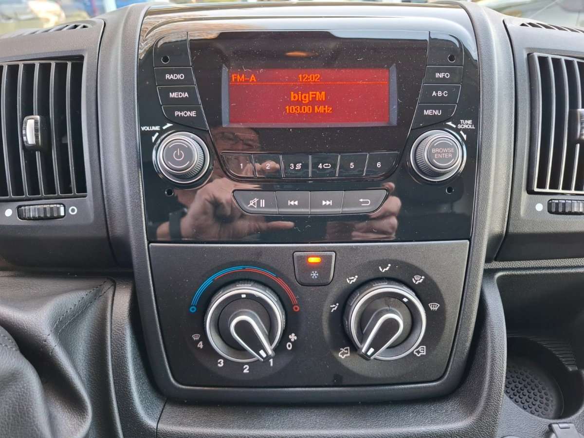 Fahrzeugbild eines Opel Movano