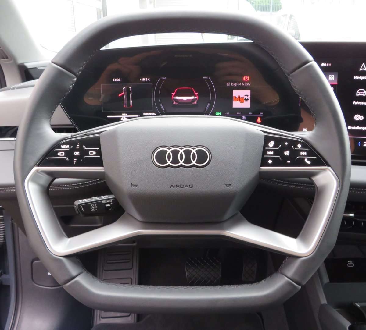 Fahrzeugbild eines Audi A6 e-tron