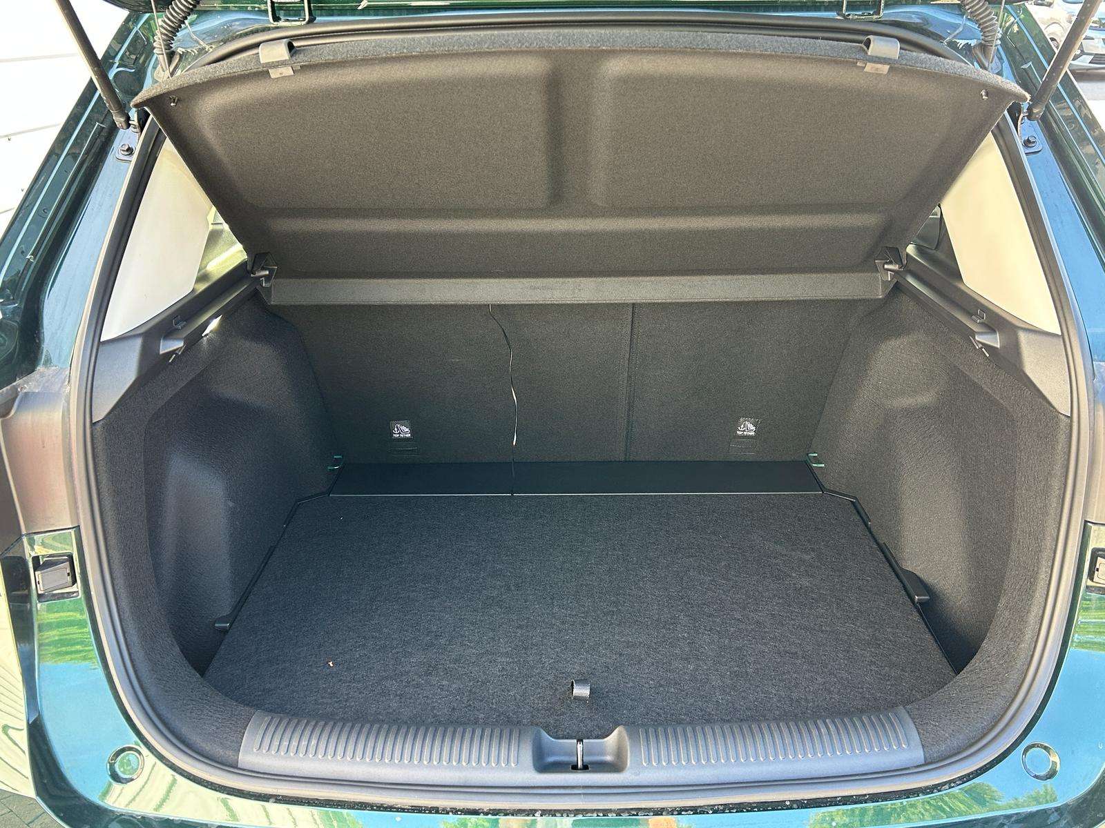 Fahrzeugbild eines MG ZS