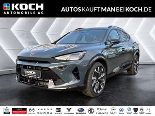 Schräge Frontansicht auf einen CUPRA Formentor , freigestellt