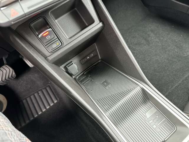 Fahrzeugbild eines Renault 5 E-TECH