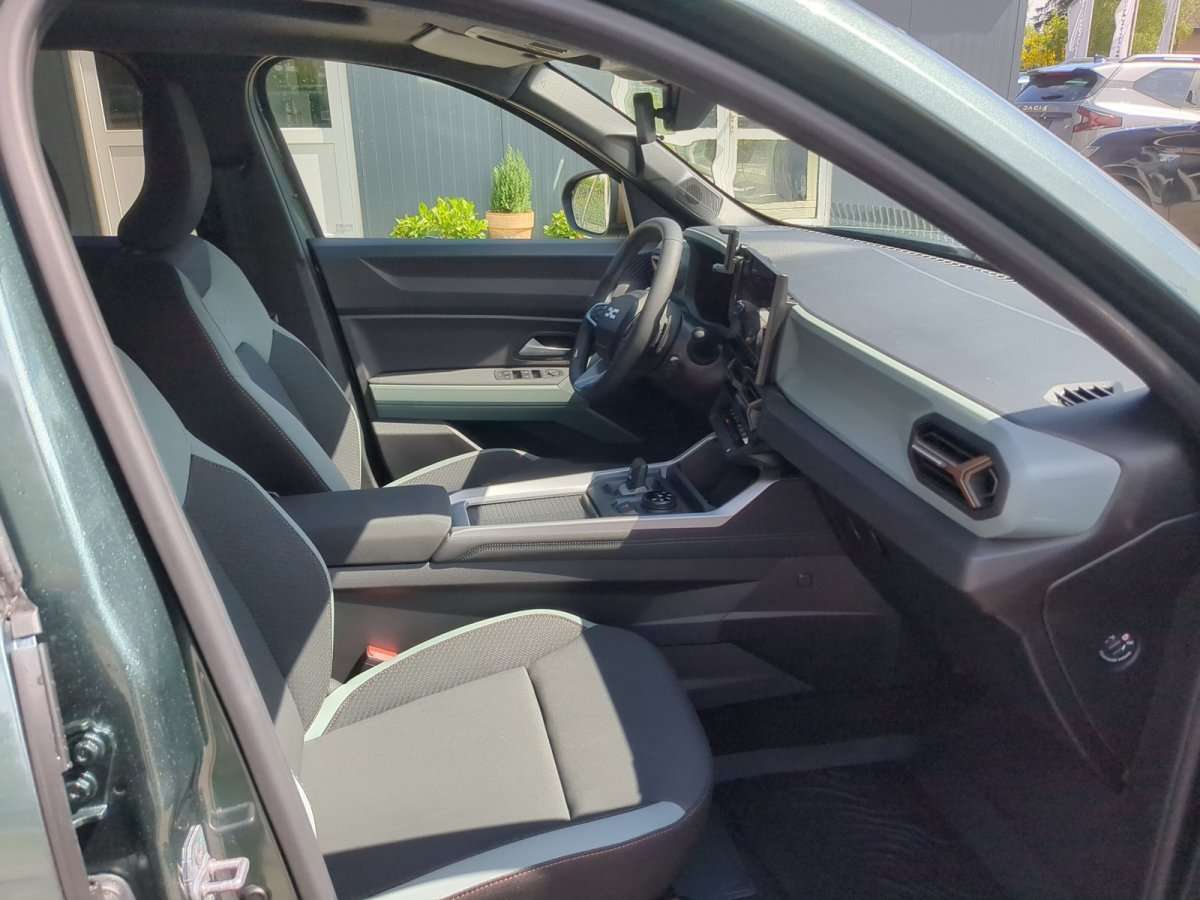 Fahrzeugbild eines Dacia Bigster