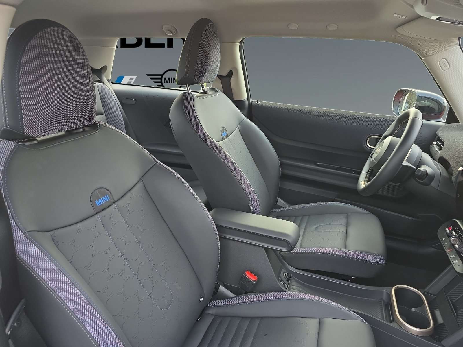 Fahrzeugbild eines MINI COOPER