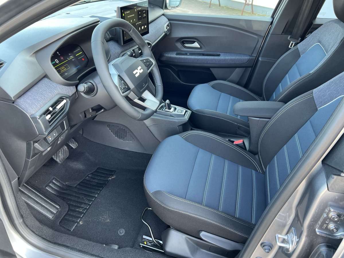 Fahrzeugbild eines Dacia Jogger