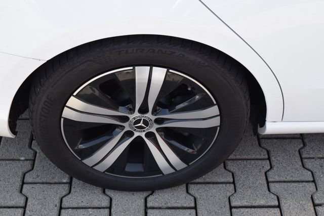 Fahrzeugbild eines Mercedes-Benz C-Klasse