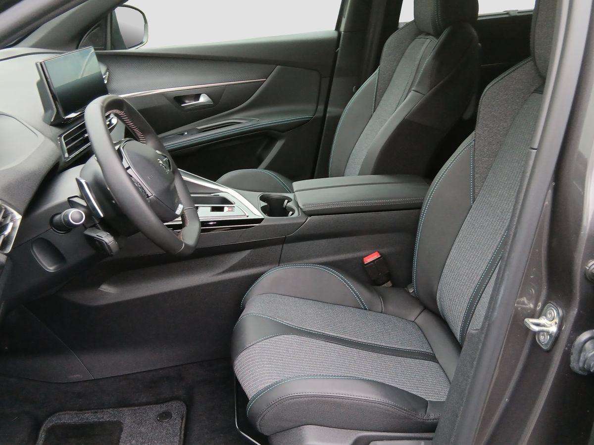 Fahrzeugbild eines Peugeot 5008