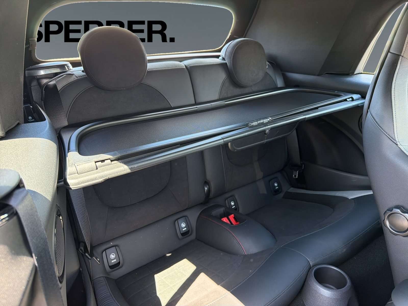 Fahrzeugbild eines MINI COOPER