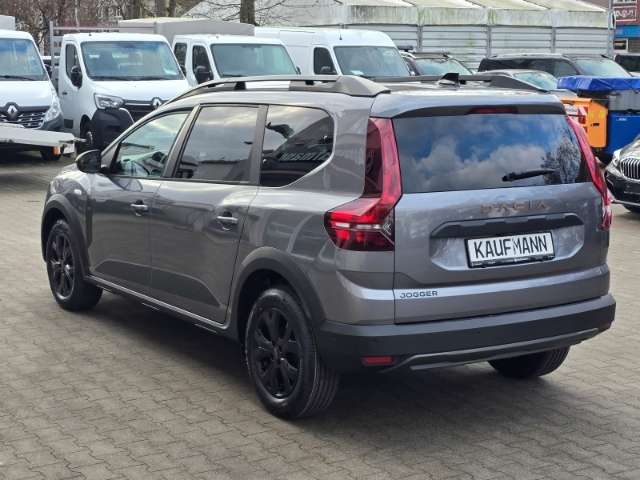 Fahrzeugbild eines Dacia Jogger