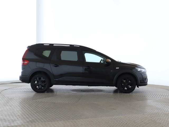 Fahrzeugbild eines Dacia Jogger