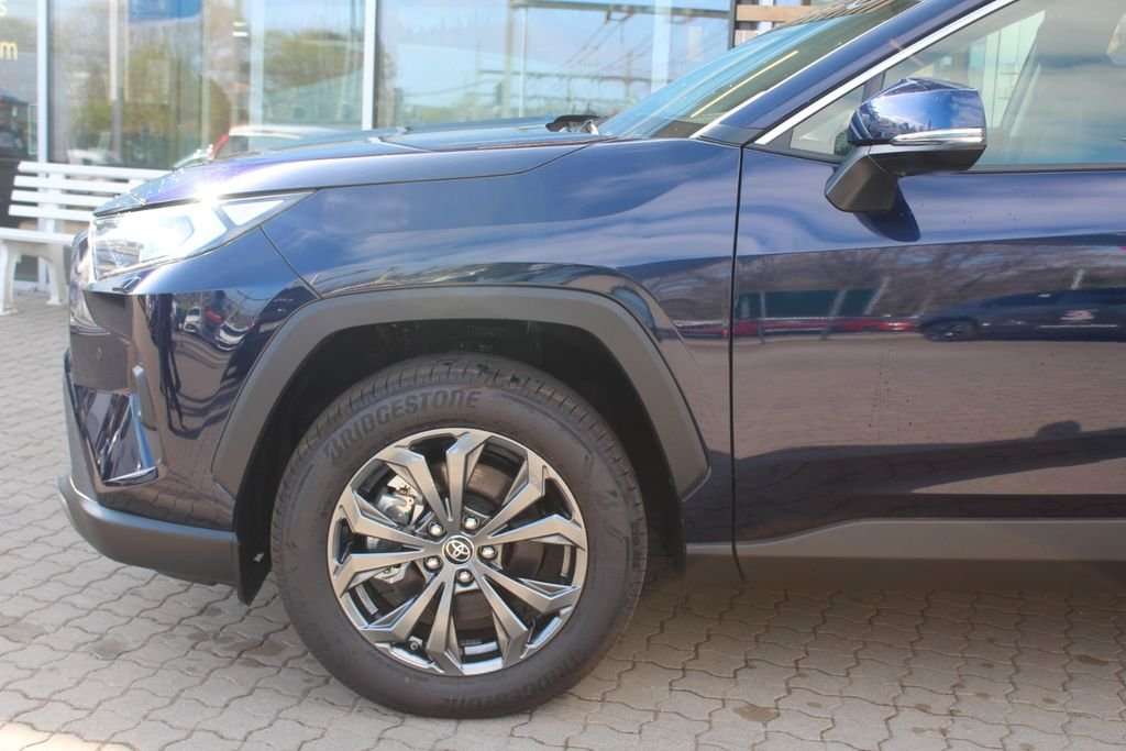 Fahrzeugbild eines Toyota RAV4