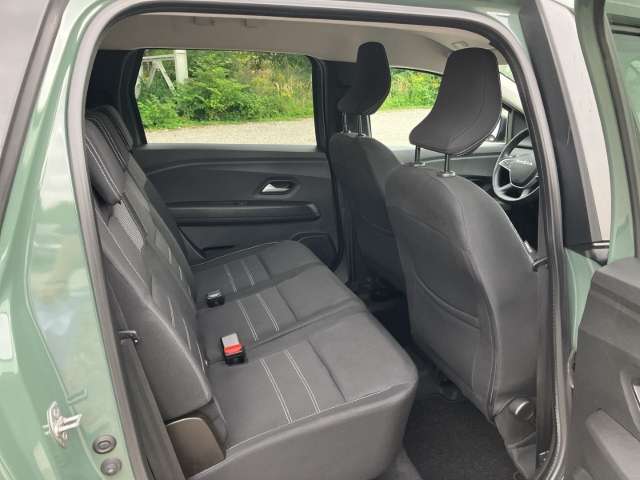 Fahrzeugbild eines Dacia Jogger