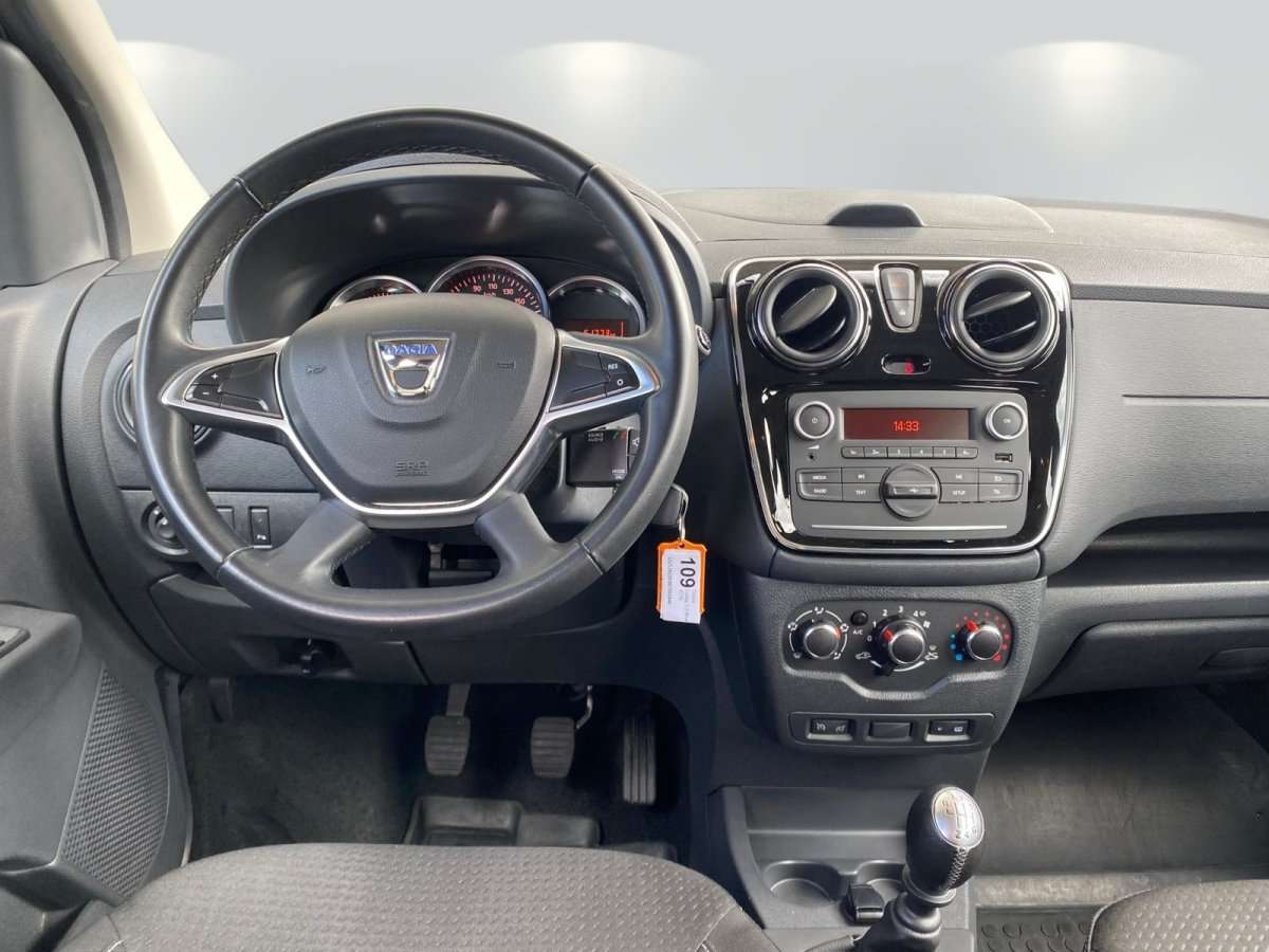 Fahrzeugbild eines Dacia Lodgy