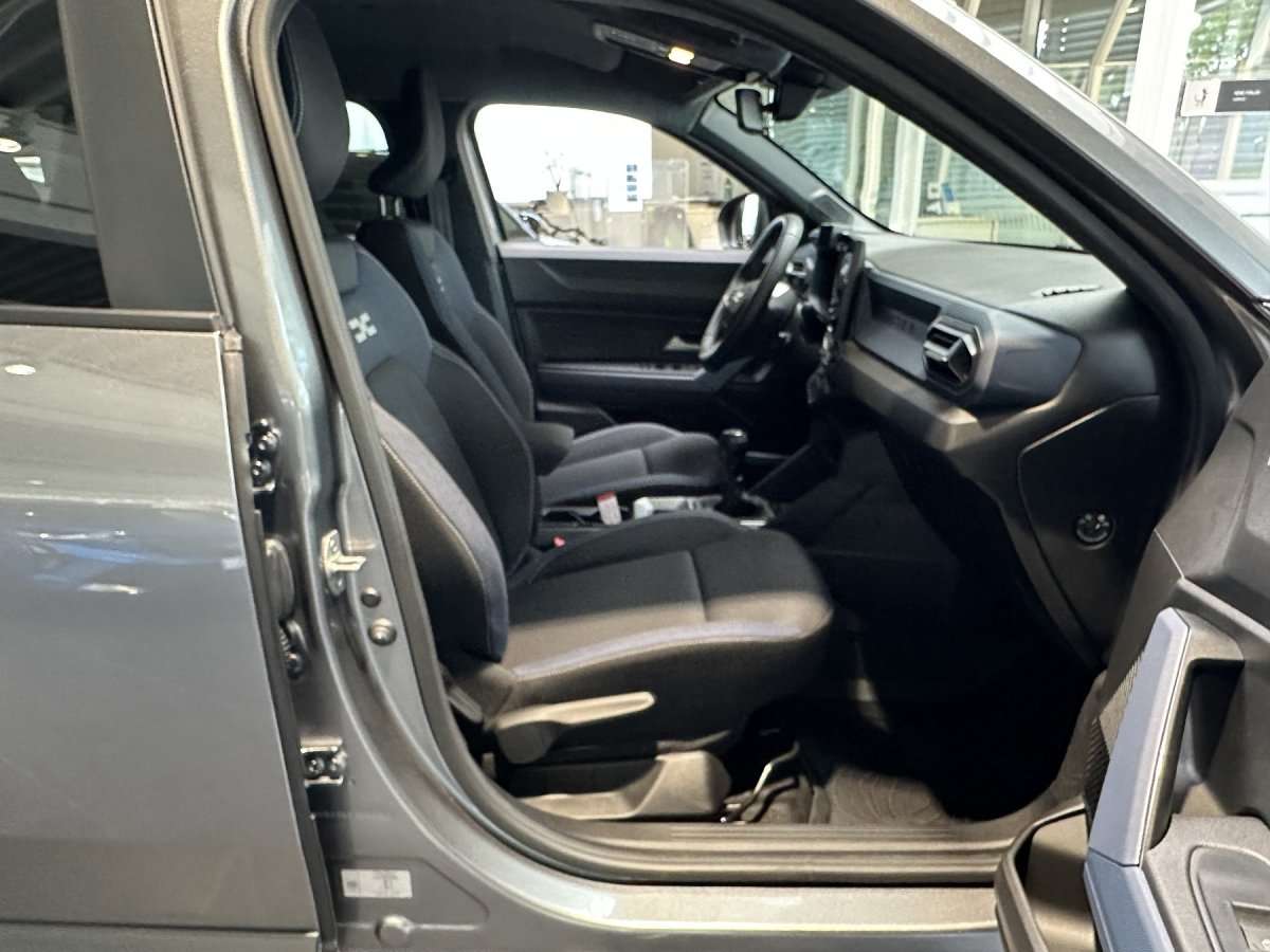 Fahrzeugbild eines Dacia Duster