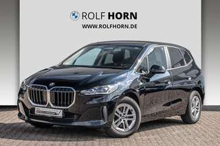 Schräge Frontansicht auf einen BMW 2er-Reihe , freigestellt