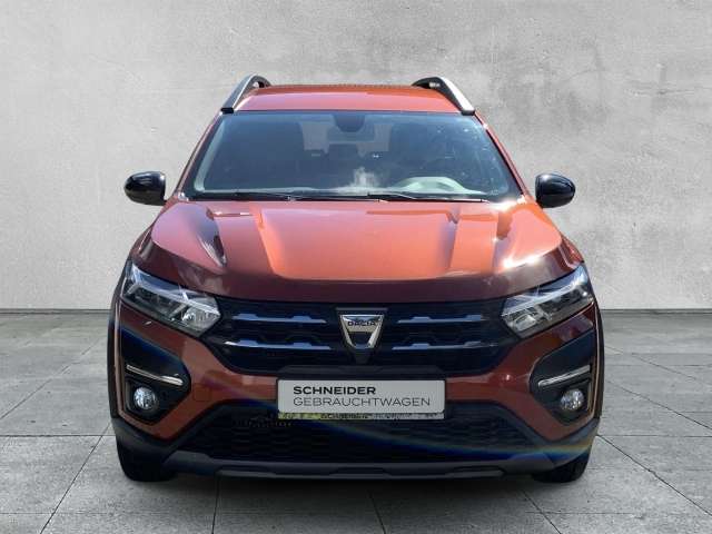 Fahrzeugbild eines Dacia Jogger