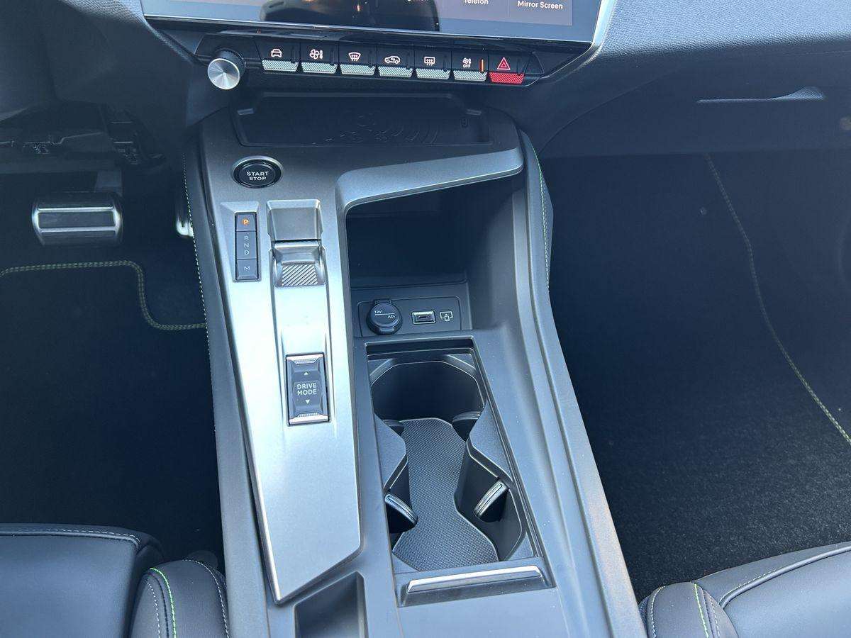 Fahrzeugbild eines Peugeot 408