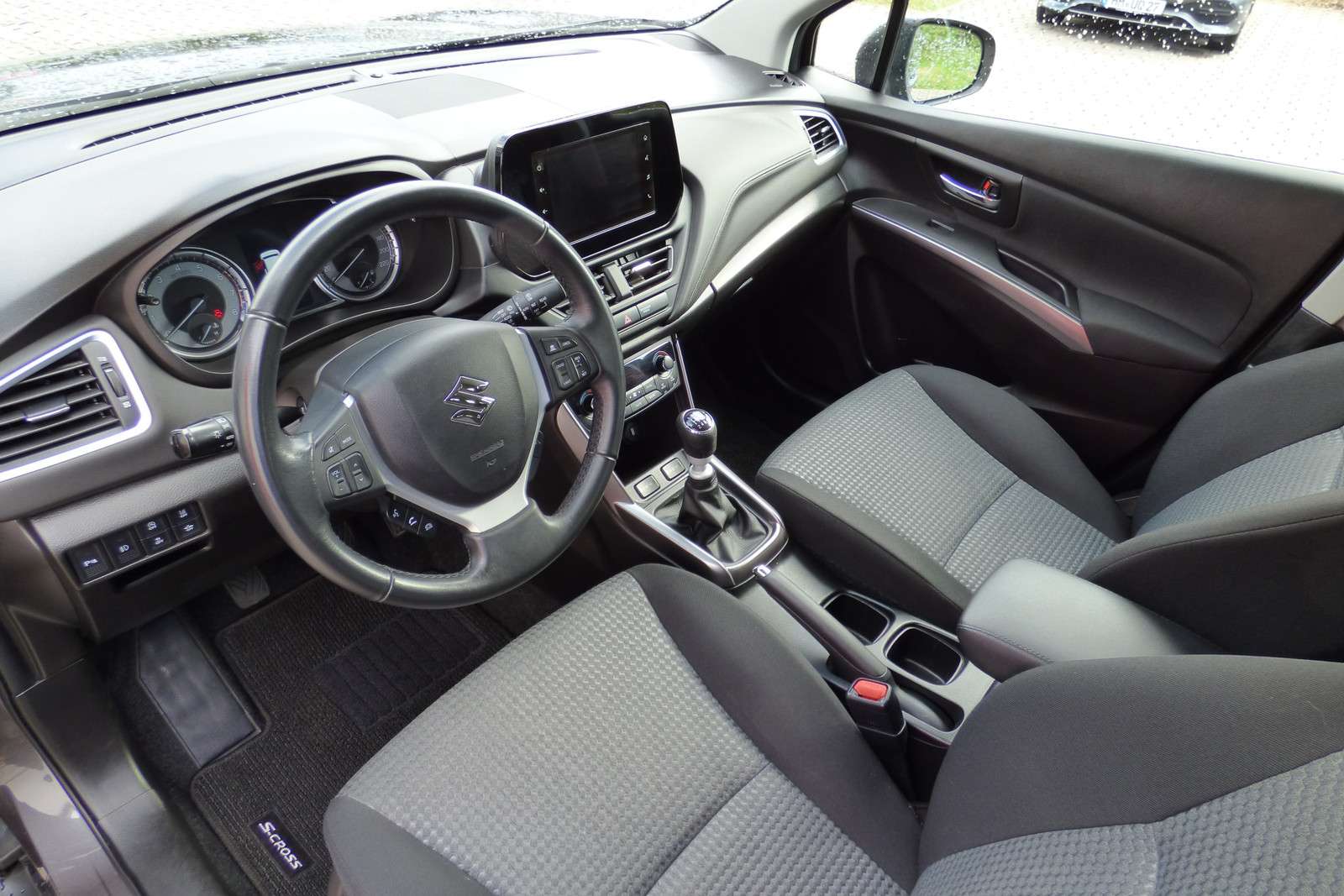 Fahrzeugbild eines Suzuki S-Cross