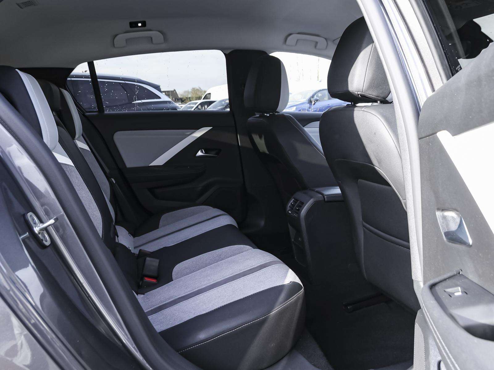 Fahrzeugbild eines Opel Astra