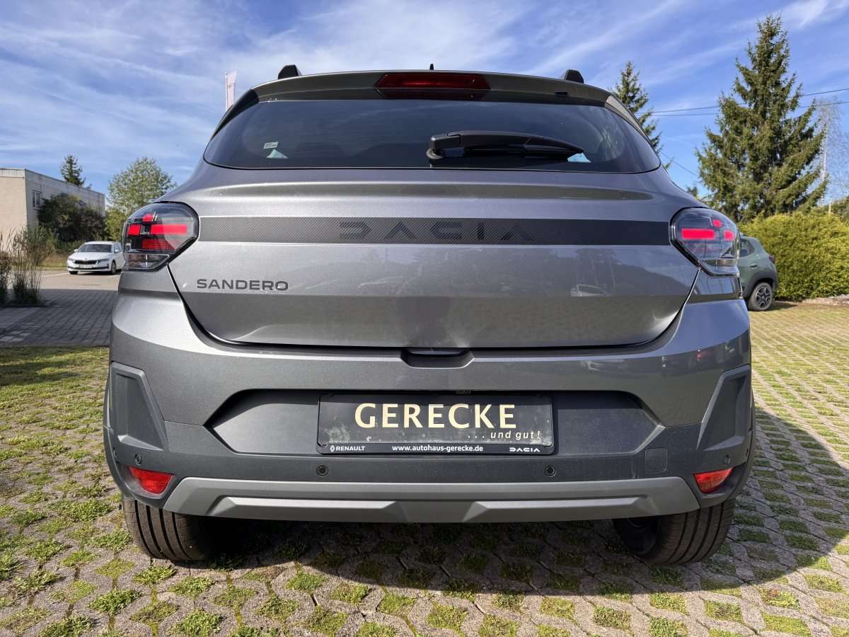Fahrzeugbild eines Dacia Sandero